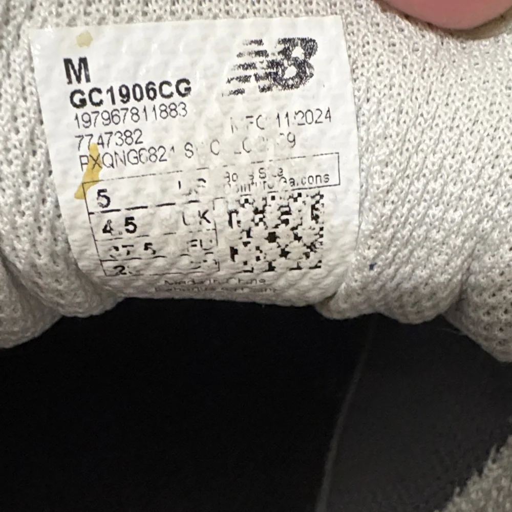 New Balance Kids' Black and Silver Sneakers